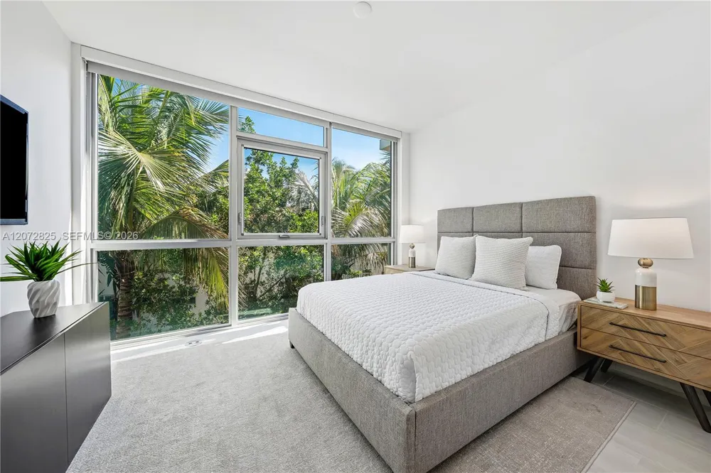 10281 W Bay Harbor Dr #201 Bay Harbor Islands, FL 33154