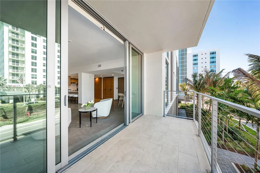 10281 W Bay Harbor Dr #201 Bay Harbor Islands, FL 33154