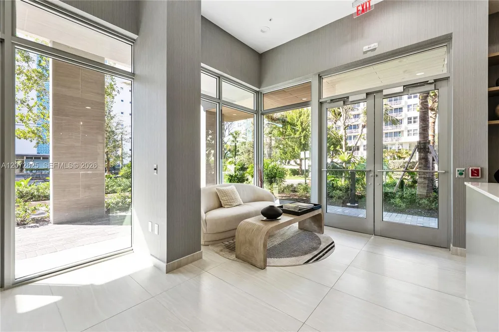 10281 W Bay Harbor Dr #201 Bay Harbor Islands, FL 33154