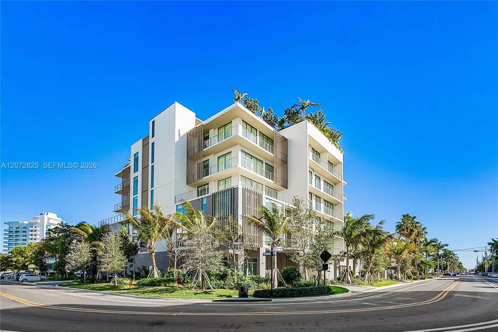 10281 W Bay Harbor Dr #201 Bay Harbor Islands, FL 33154
