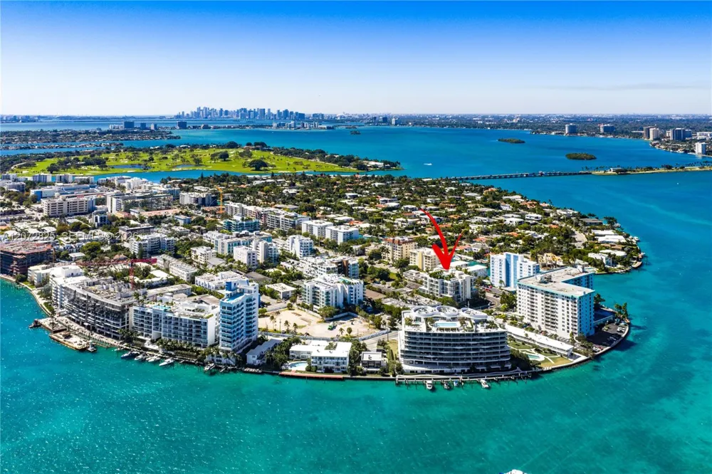 10281 W Bay Harbor Dr #201 Bay Harbor Islands, FL 33154