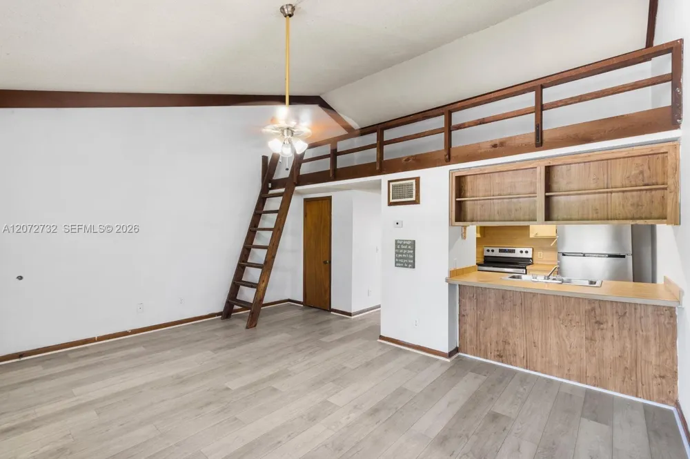 2005 Carlton Drive #5 Melbourne, FL 32935