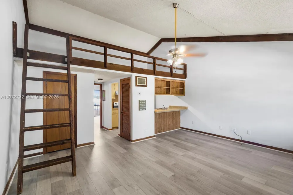 2005 Carlton Drive #5 Melbourne, FL 32935