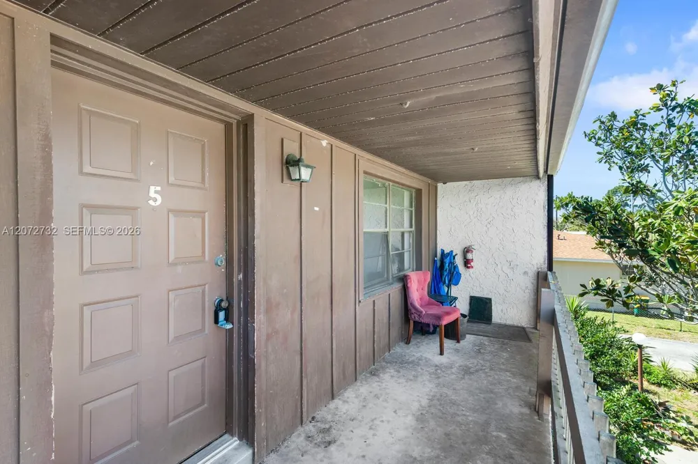 2005 Carlton Drive #5 Melbourne, FL 32935