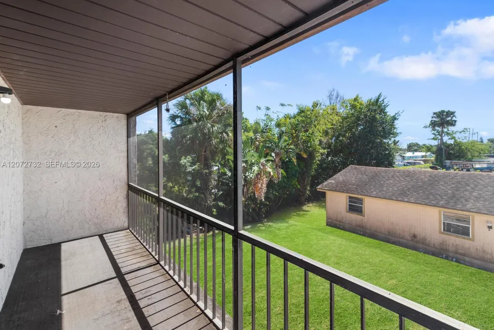 2005 Carlton Drive #5 Melbourne, FL 32935