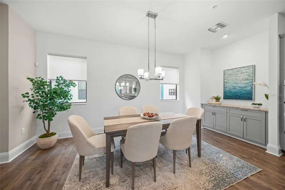 72 SCHOOL AVENUE Sarasota, FL 34237
