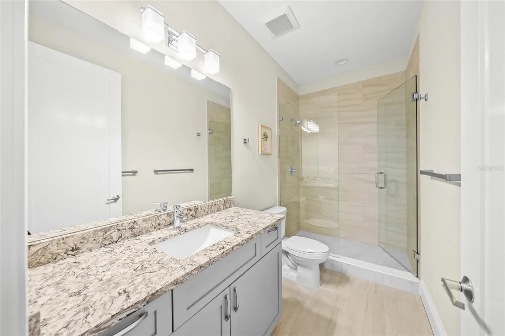 72 SCHOOL AVENUE Sarasota, FL 34237