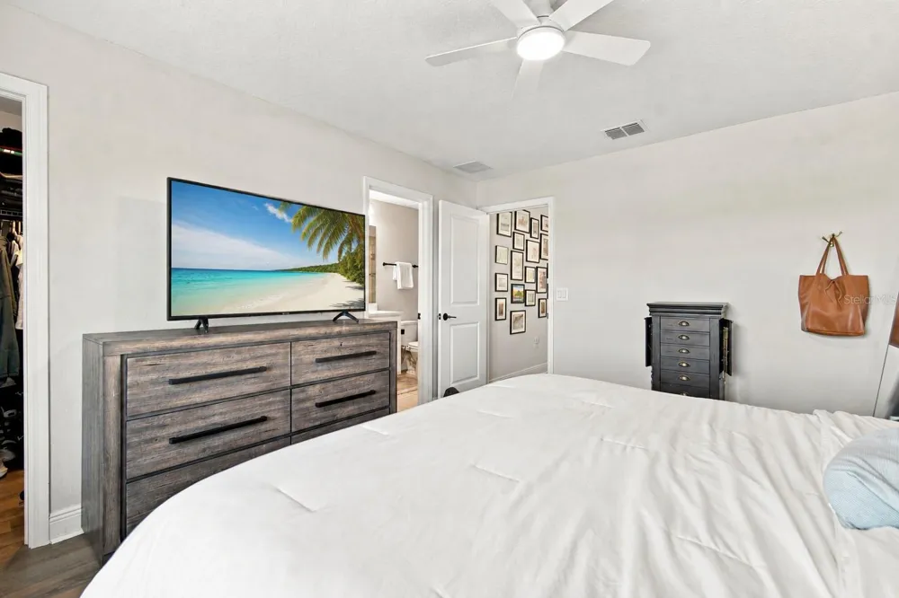 5292 NEIL DRIVE St Petersburg, FL 33714