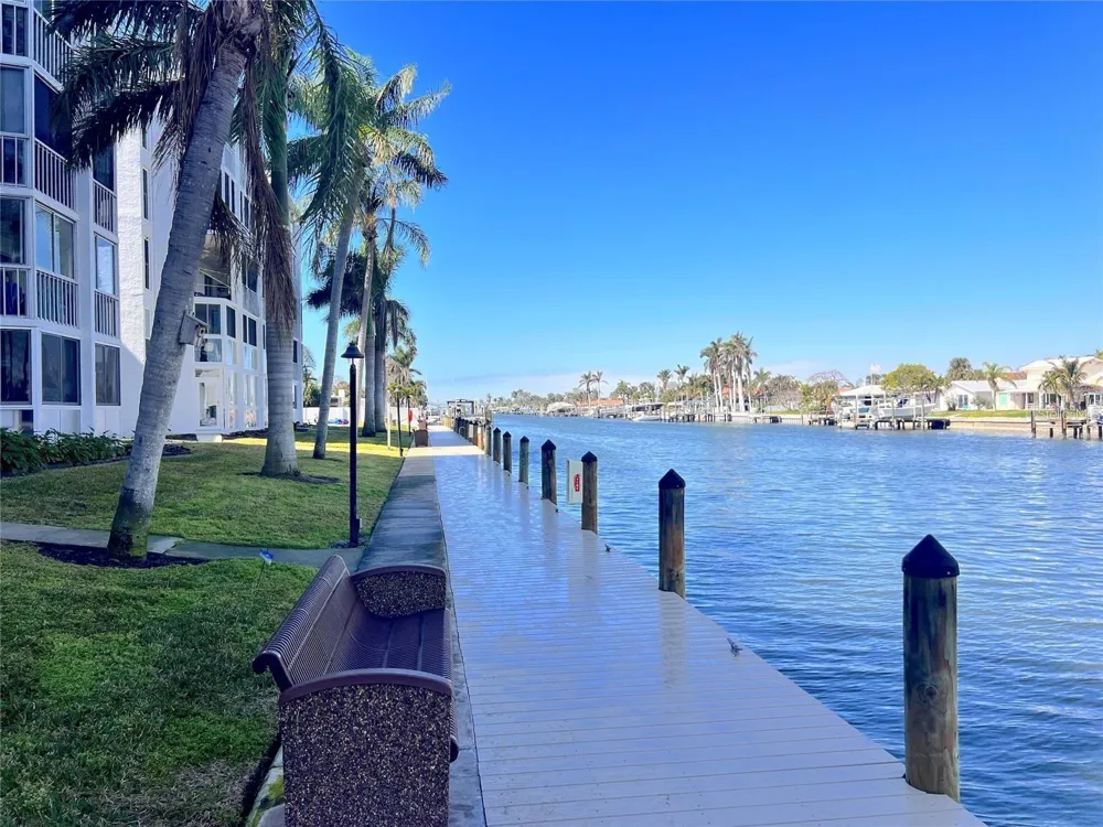 4901 38TH WAY S #7C St Petersburg, FL 33711
