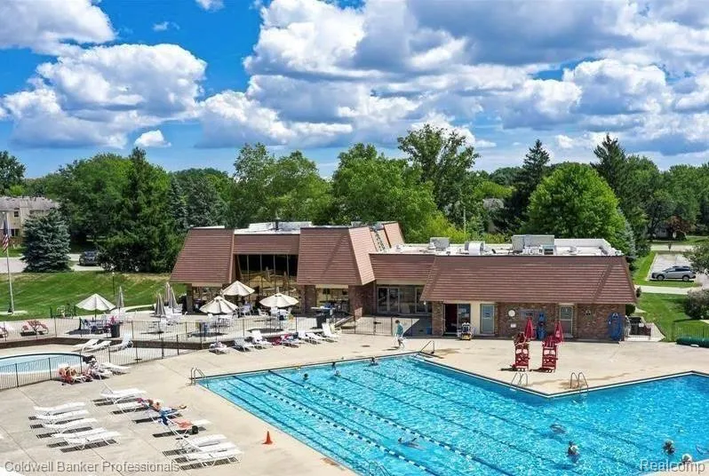 1805 Brentwood Drive #329 Troy City, MI 48098