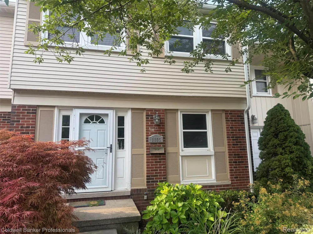 1805 Brentwood Drive #329 Troy City, MI 48098
