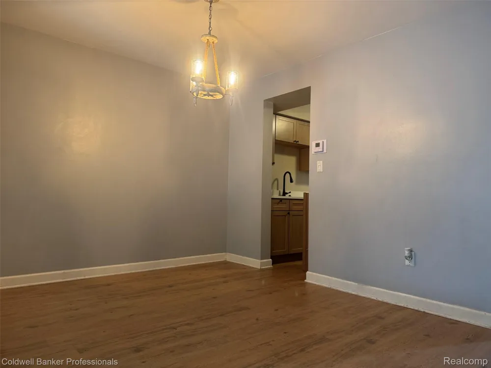 1805 Brentwood Drive #329 Troy City, MI 48098