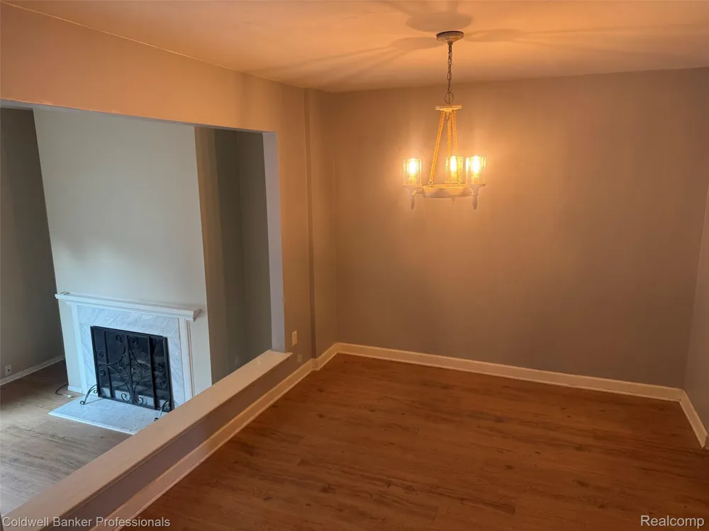 1805 Brentwood Drive #329 Troy City, MI 48098