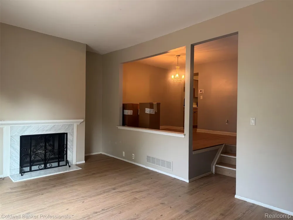 1805 Brentwood Drive #329 Troy City, MI 48098