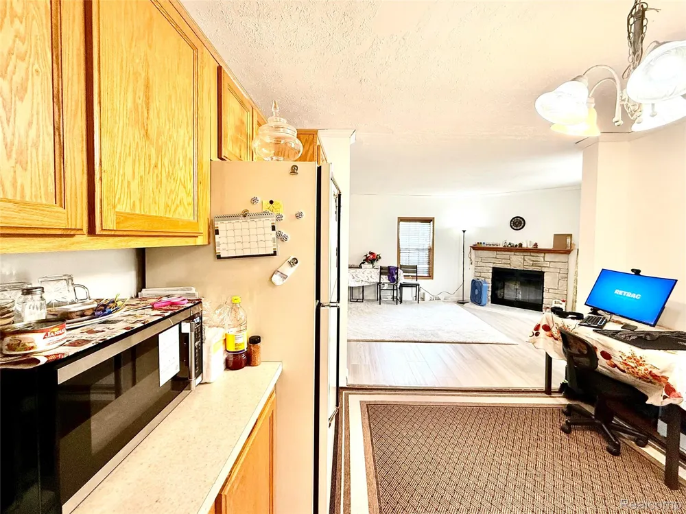 25660 Currier Street Dearborn Heights City, MI 48125