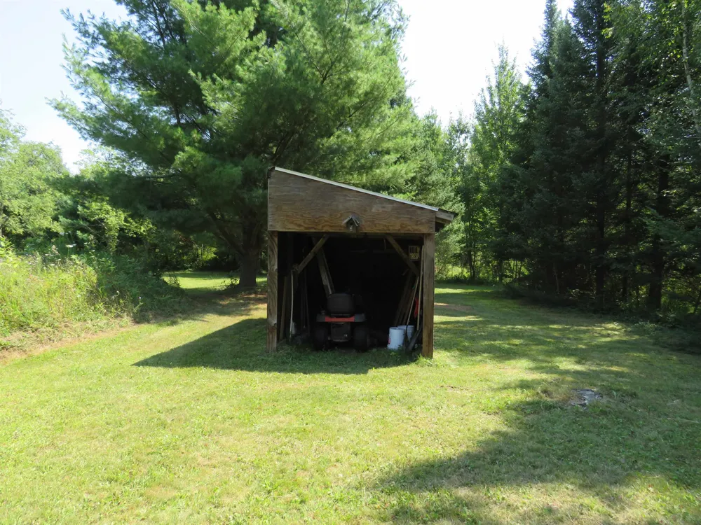 2551 E Simpson Road Norwich Township, MI 49651