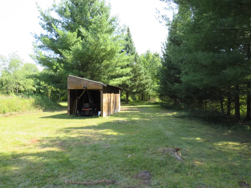 2551 E Simpson Road Norwich Township, MI 49651