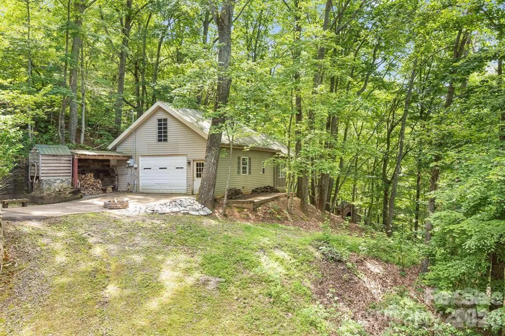 185 Blossom Ridge Leicester, NC 28748
