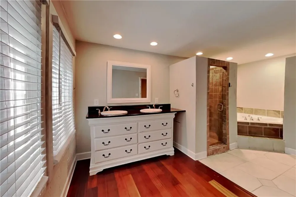 2916 Sope Creek Drive Marietta, GA 30068