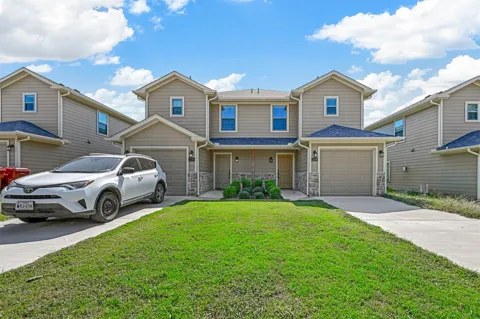 236 W Lake #236