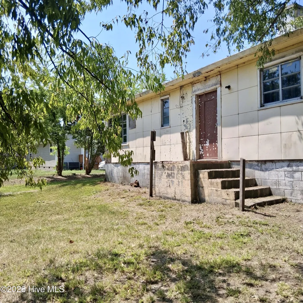 103 S Stewart Street Rockingham, NC 28379