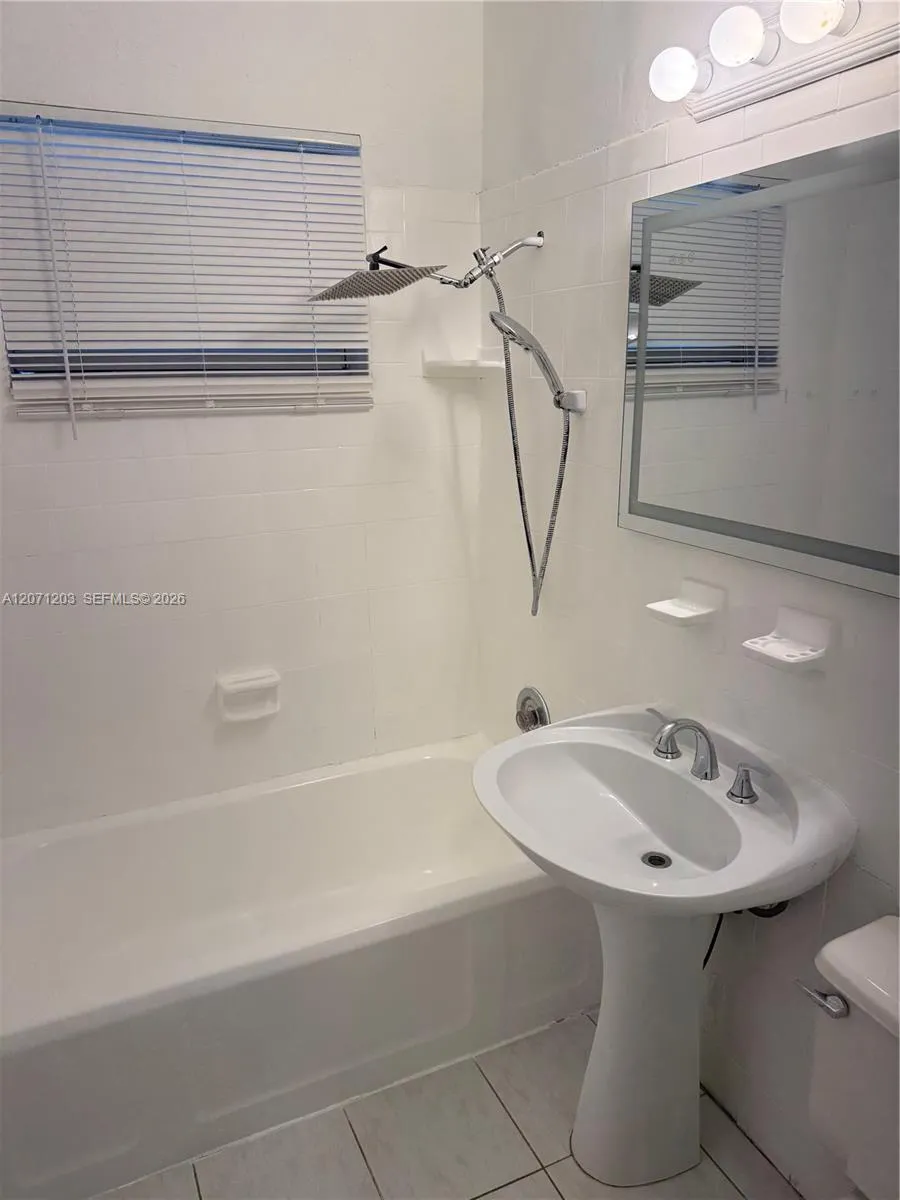 1812 Coolidge St #1 Hollywood, FL 33020