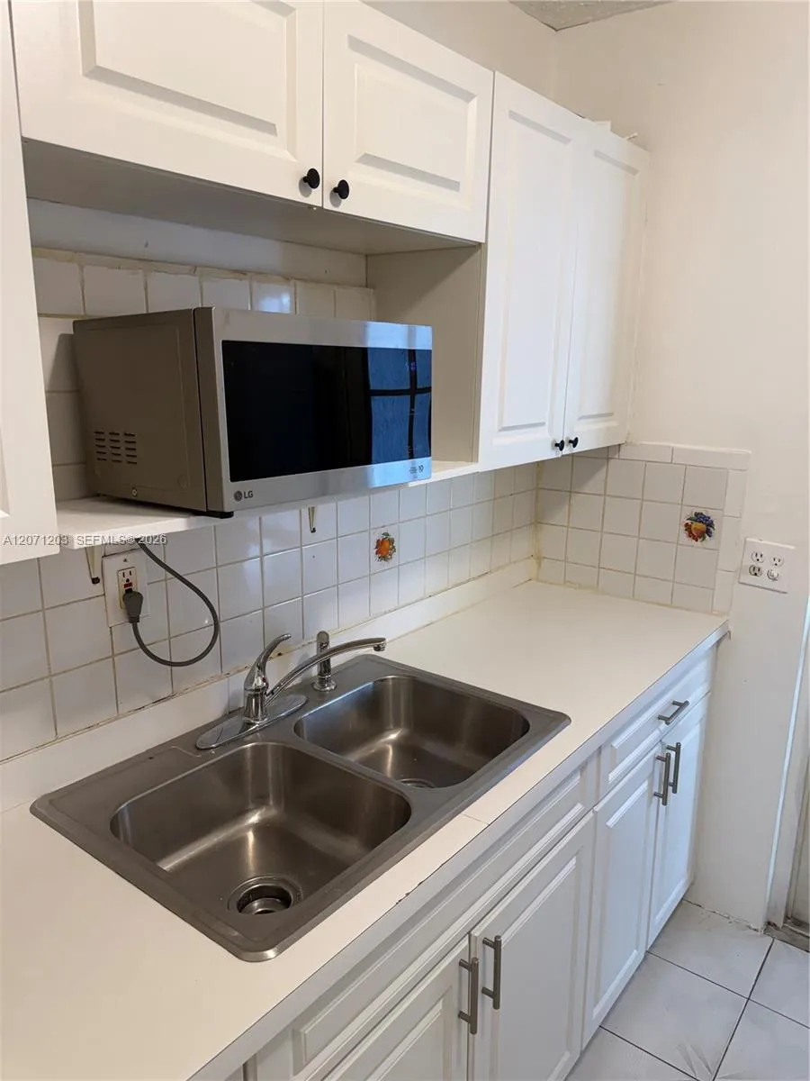 1812 Coolidge St #1 Hollywood, FL 33020