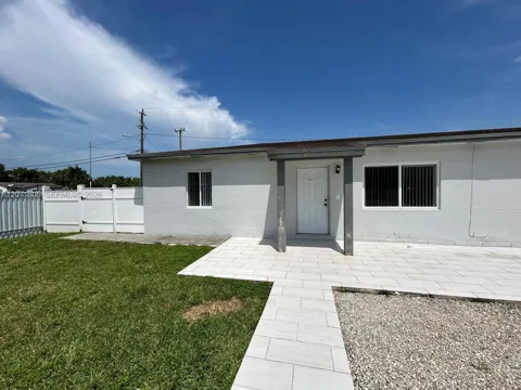 821 NW 1st Ave #B