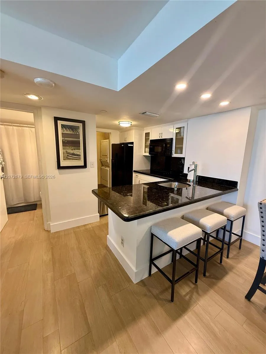 770 Claughton Island Dr #1104 Miami, FL 33131