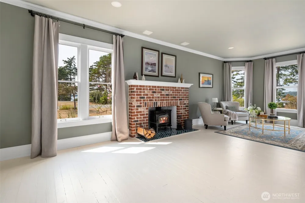 1209 NE Leisure Street Coupeville, WA 98239