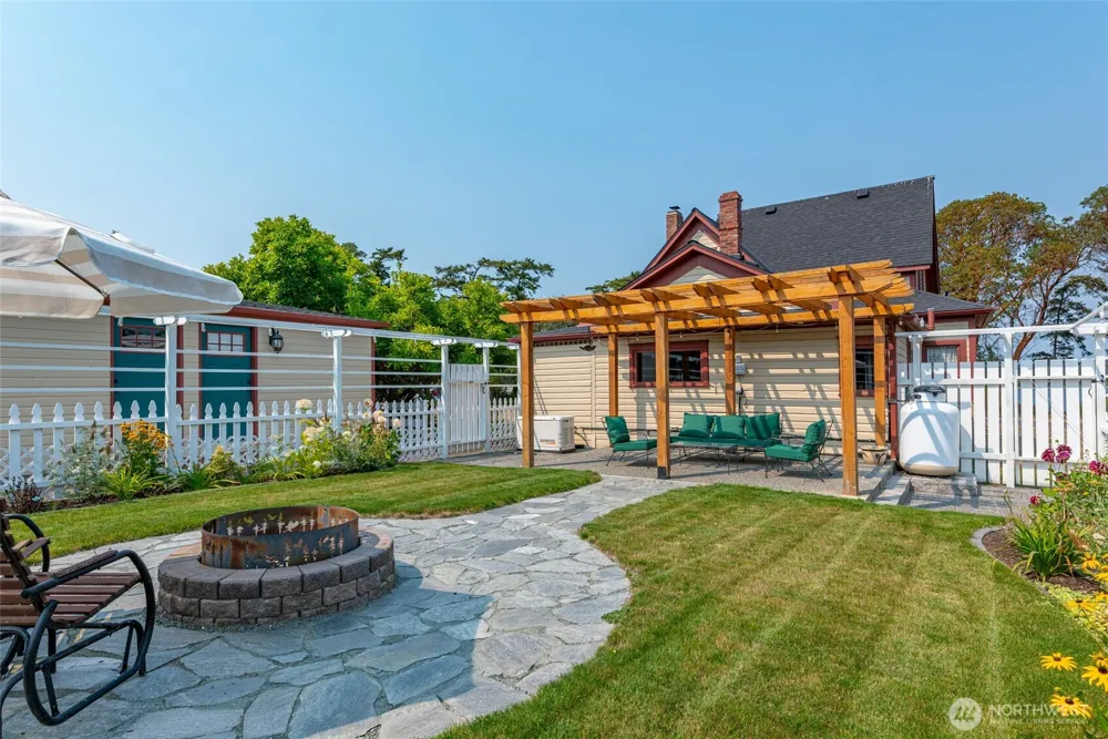 1209 NE Leisure Street Coupeville, WA 98239