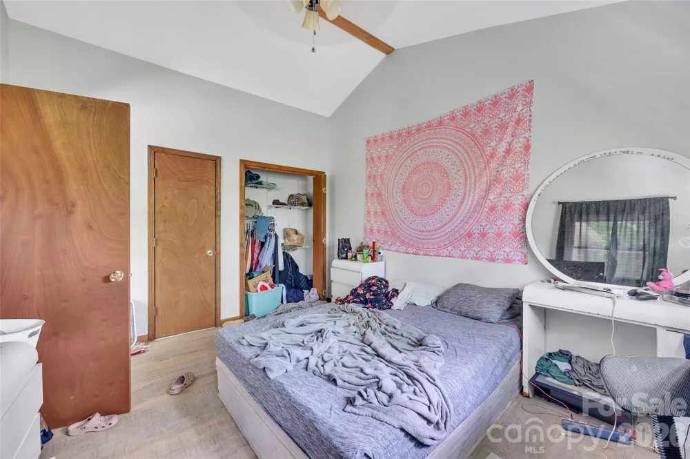 117 Horse Shoe Ridge Road E Deep Gap, NC 28618
