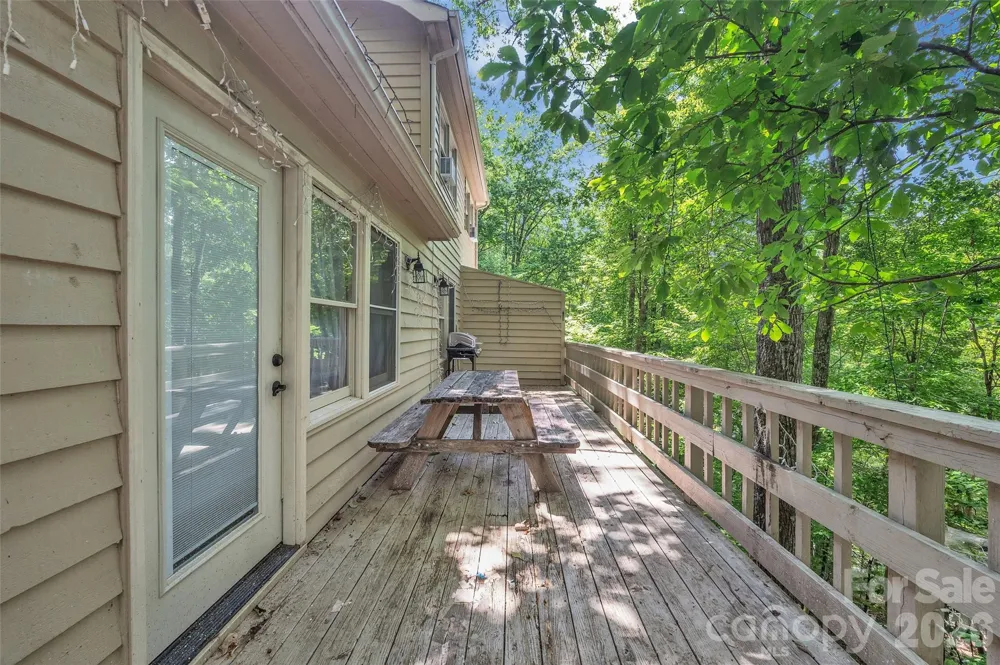 117 Horse Shoe Ridge Road E Deep Gap, NC 28618
