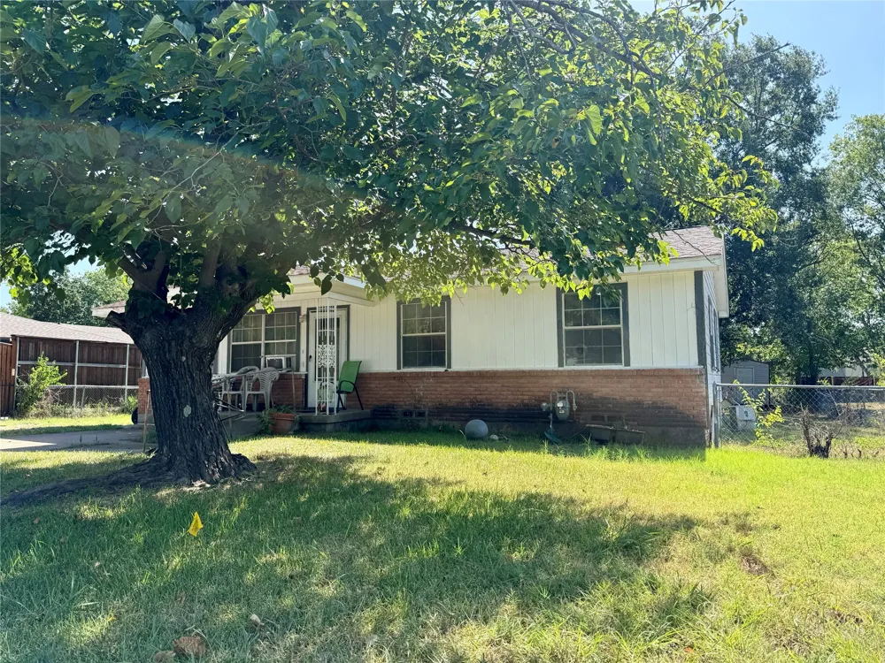 1313 S Rockwall Avenue Terrell, TX 75160