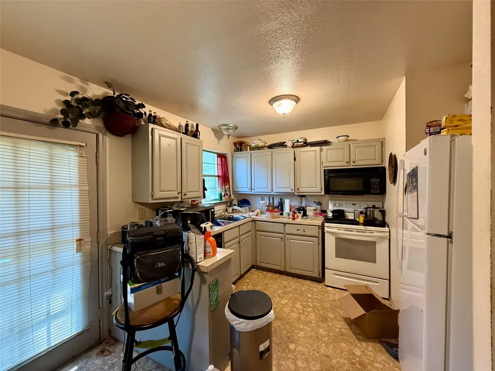 1313 S Rockwall Avenue Terrell, TX 75160