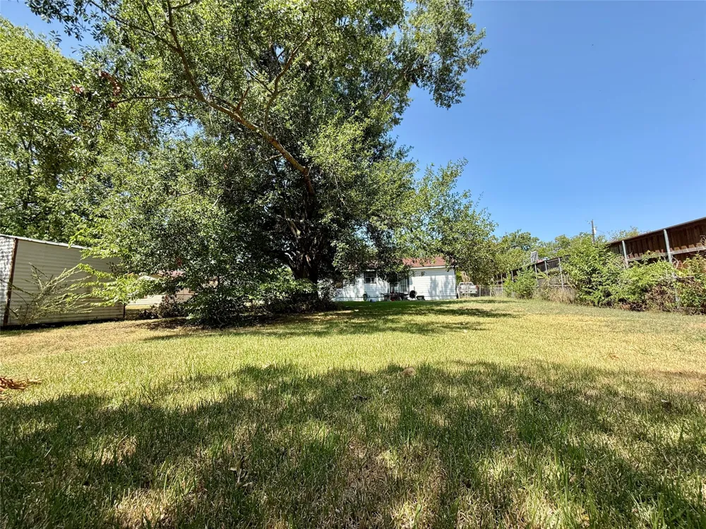 1313 S Rockwall Avenue Terrell, TX 75160