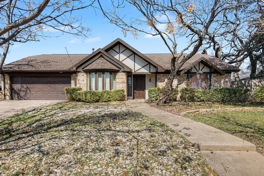 604 Baker Drive Hurst, TX 76054