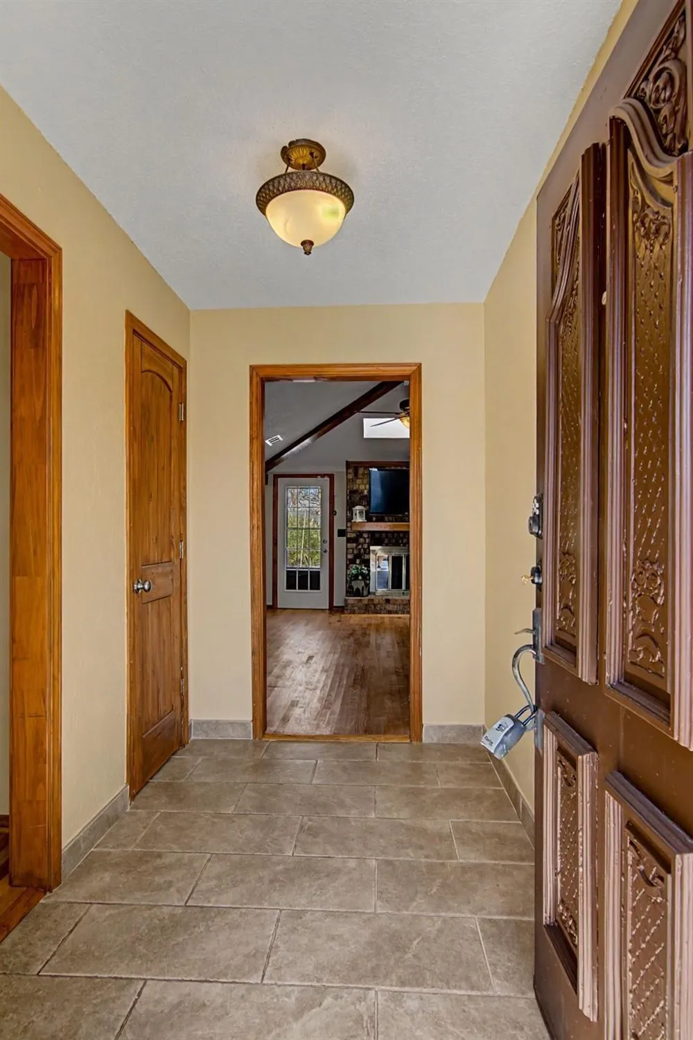 604 Baker Drive Hurst, TX 76054