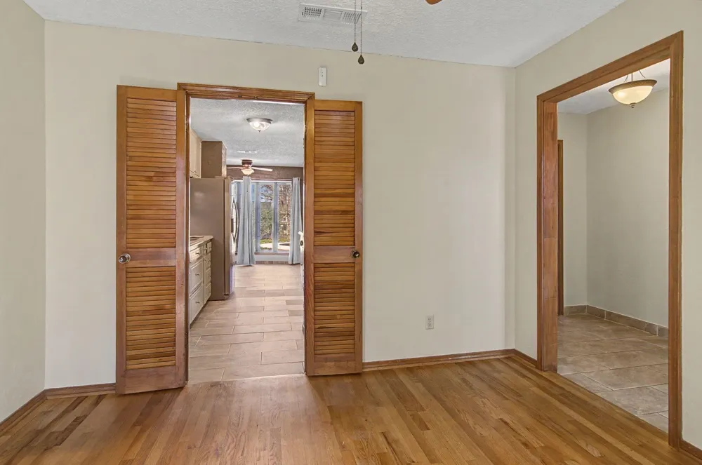 604 Baker Drive Hurst, TX 76054