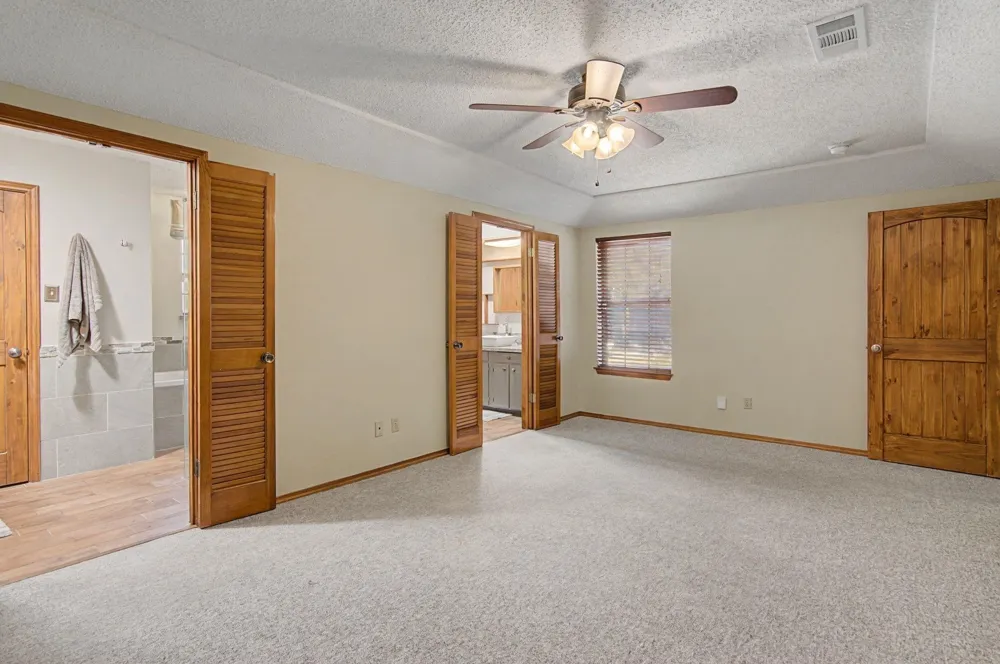 604 Baker Drive Hurst, TX 76054