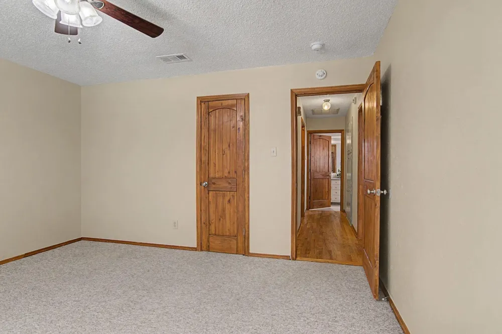 604 Baker Drive Hurst, TX 76054