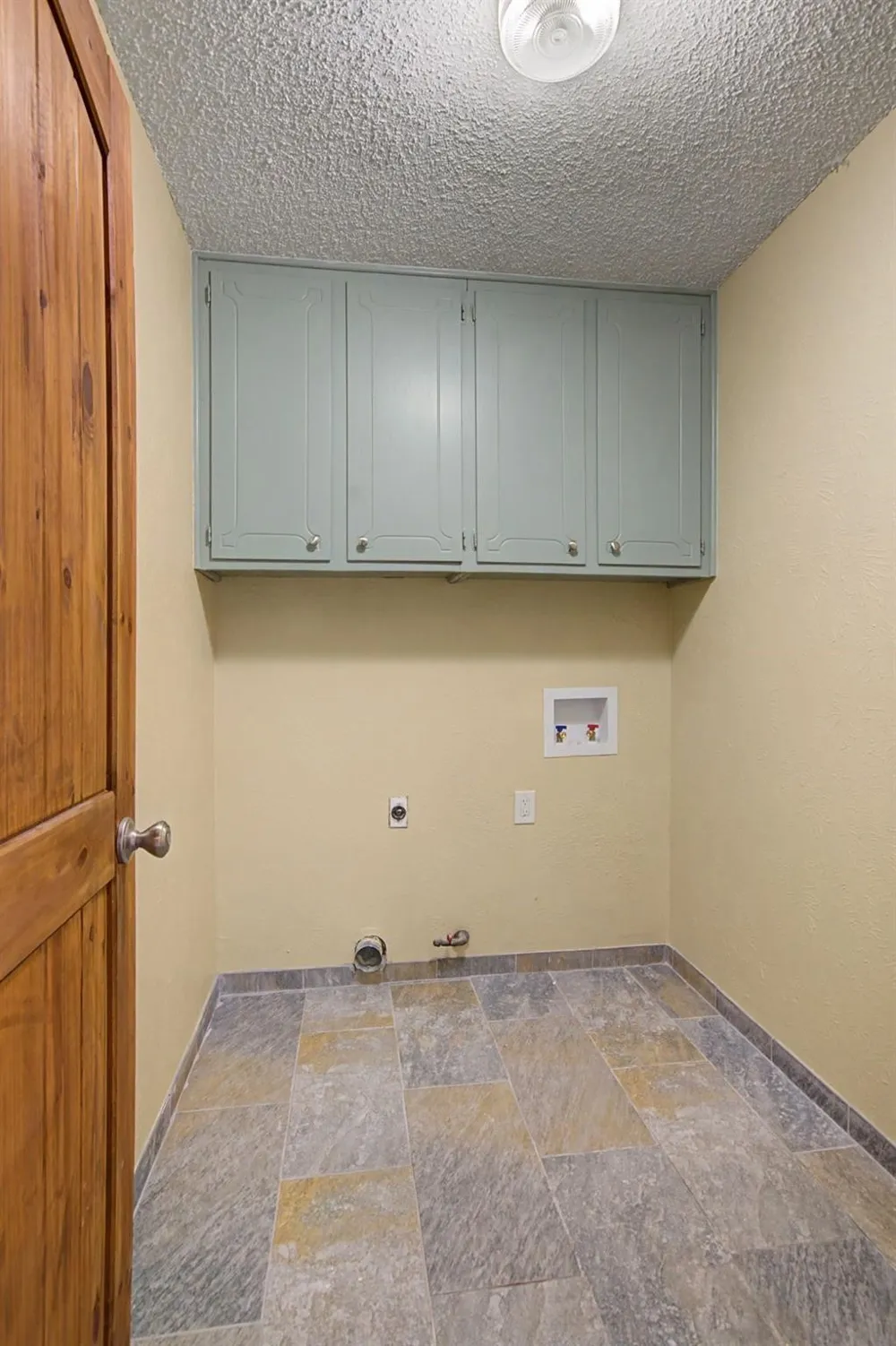 604 Baker Drive Hurst, TX 76054