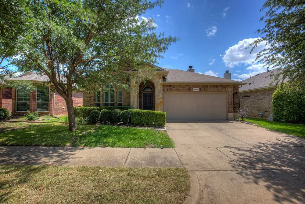 1109 Central Village Drive Denton, TX 76210