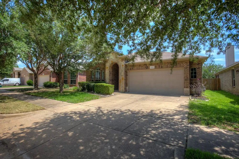 1109 Central Village Drive Denton, TX 76210