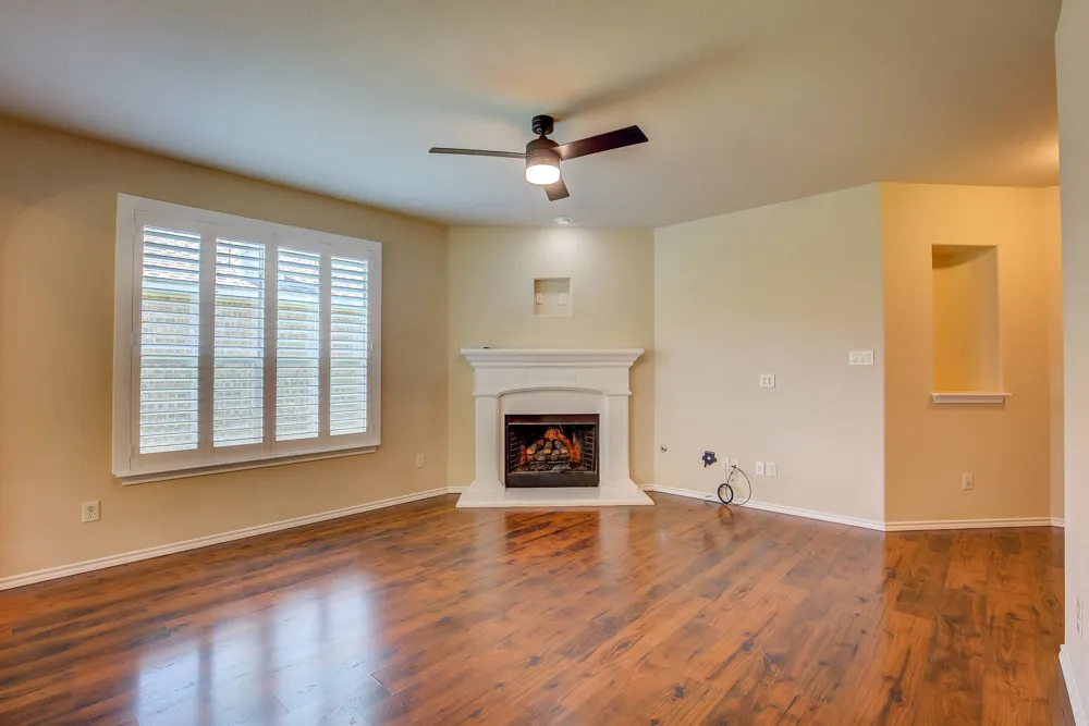 1109 Central Village Drive Denton, TX 76210