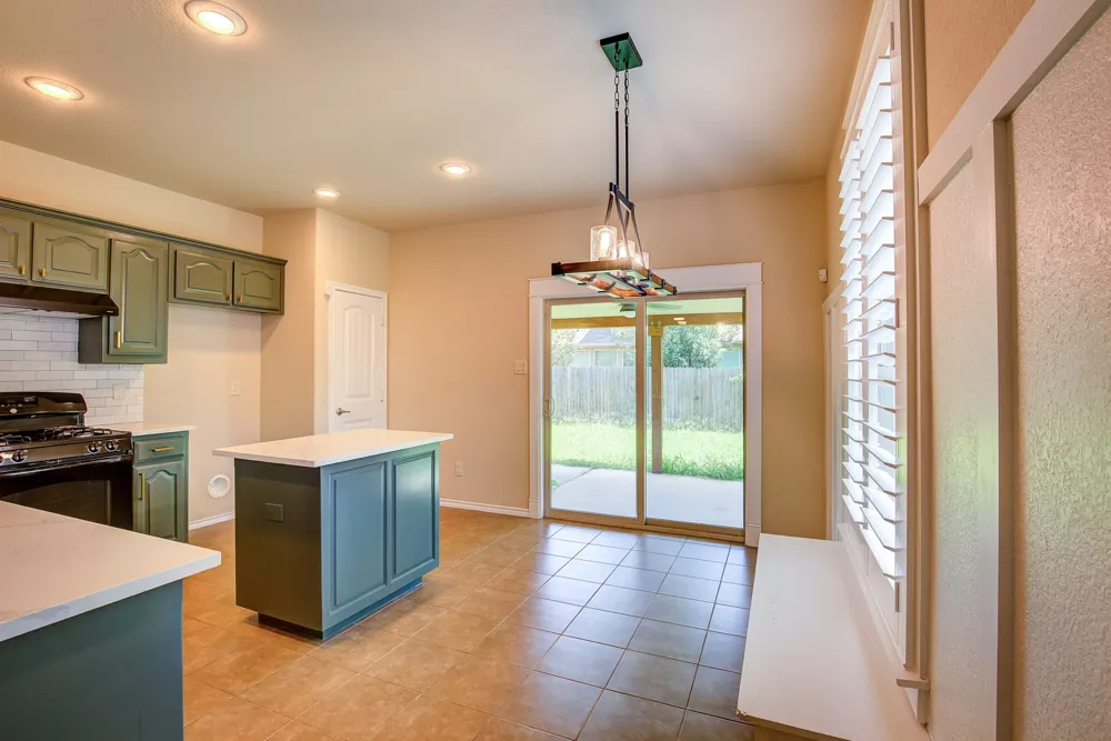 1109 Central Village Drive Denton, TX 76210
