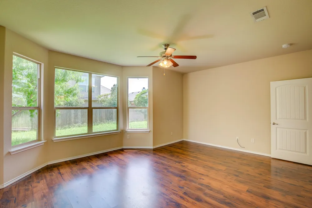 1109 Central Village Drive Denton, TX 76210