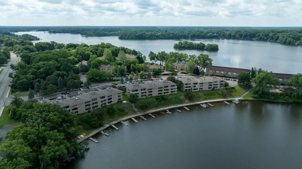 873 Cliffs Drive #105 Ypsilanti, MI 48198