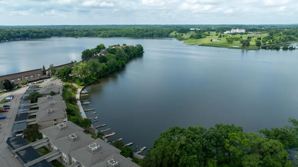 873 Cliffs Drive #105 Ypsilanti, MI 48198