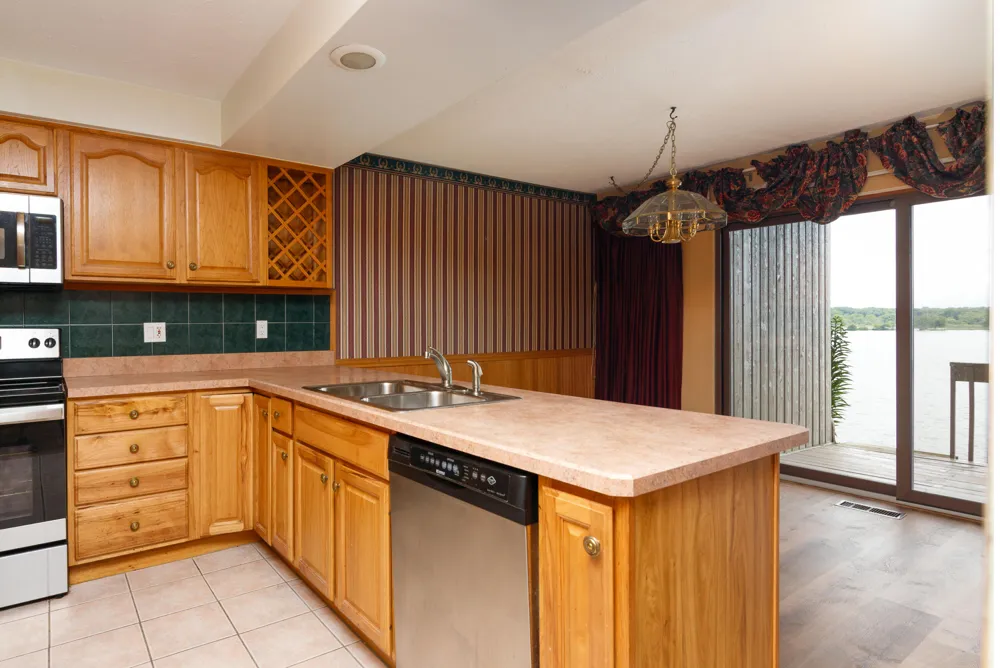 873 Cliffs Drive #105 Ypsilanti, MI 48198